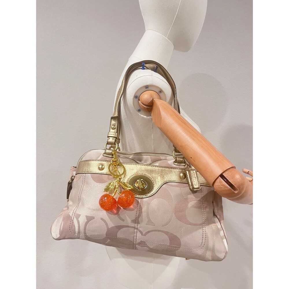 COACH PENELOPE SATEEN OPTIC SIGNATURE SHOULDER BAG.